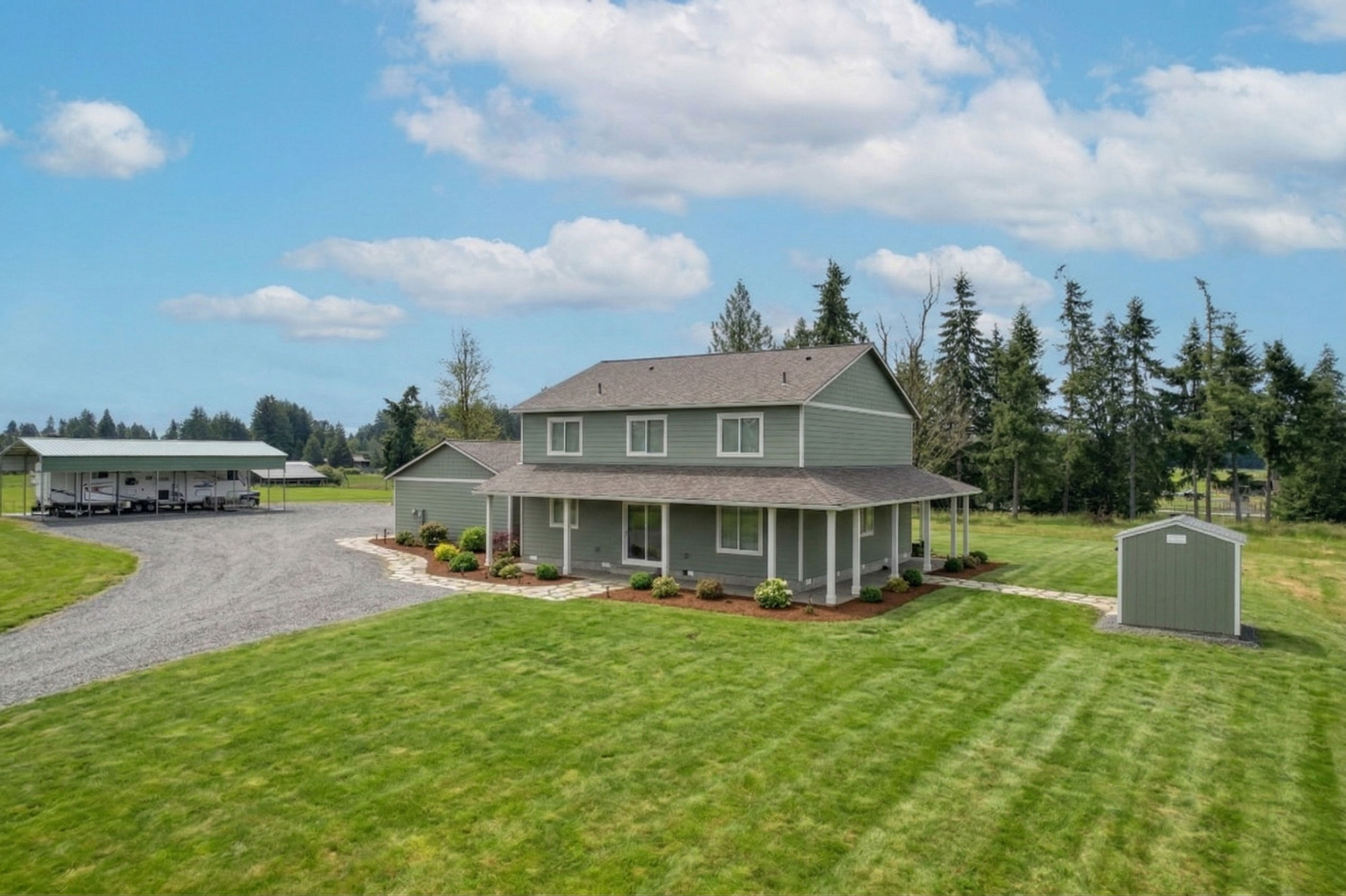 Hollis-Back-Exterior-Onalaska-WA-web